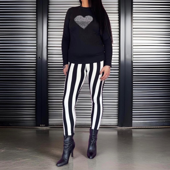 NEW Leggings black and white striped leggings fun funky leggings pants - Picture 2 of 3